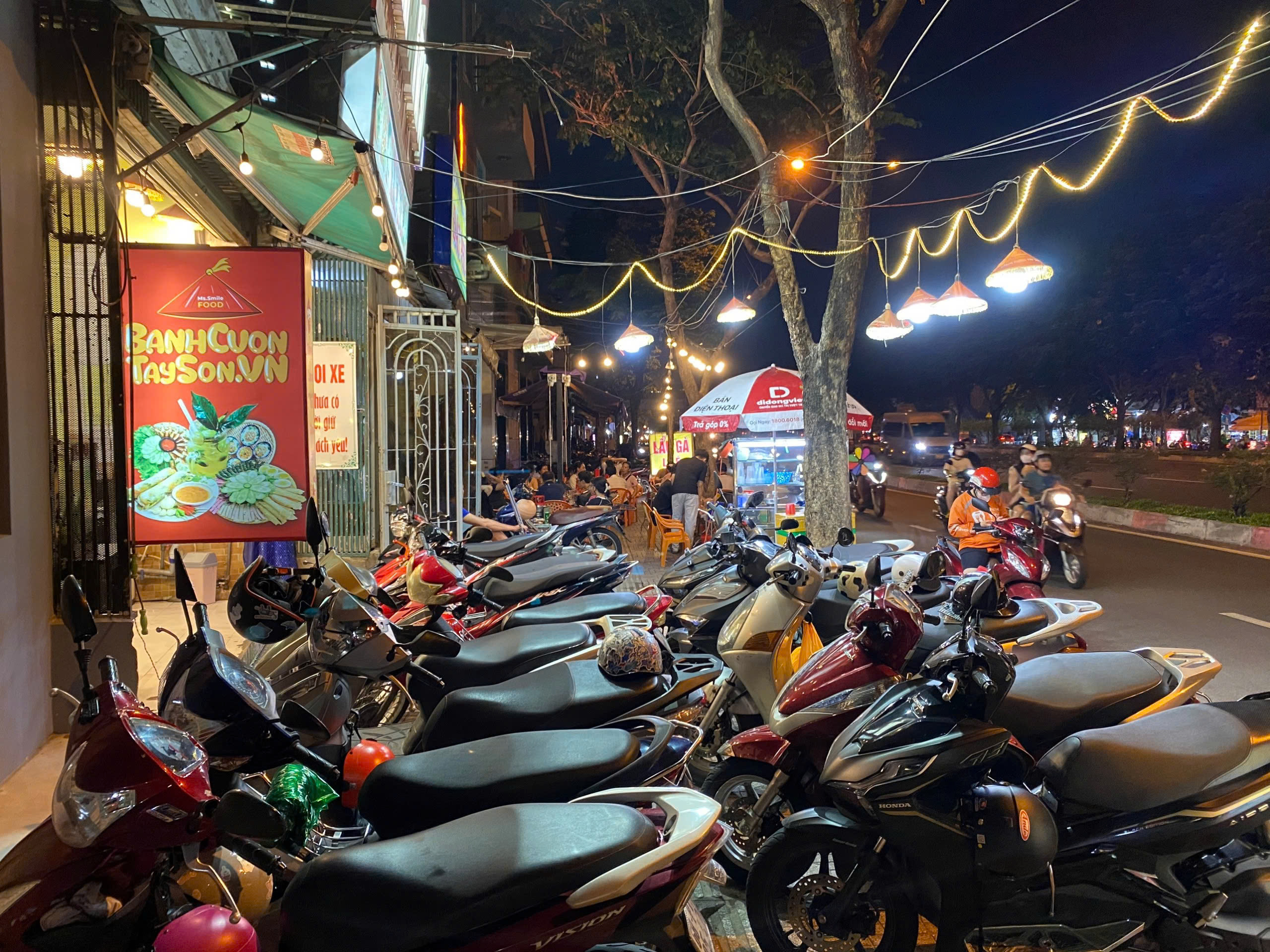 BÁNH CUỐN TÂY SƠN GÒ VẤP – THƯỞNG THỨC ĐẶC SẢN BÌNH ĐỊNH TẠI 132 PHẠM VĂN ĐỒNG