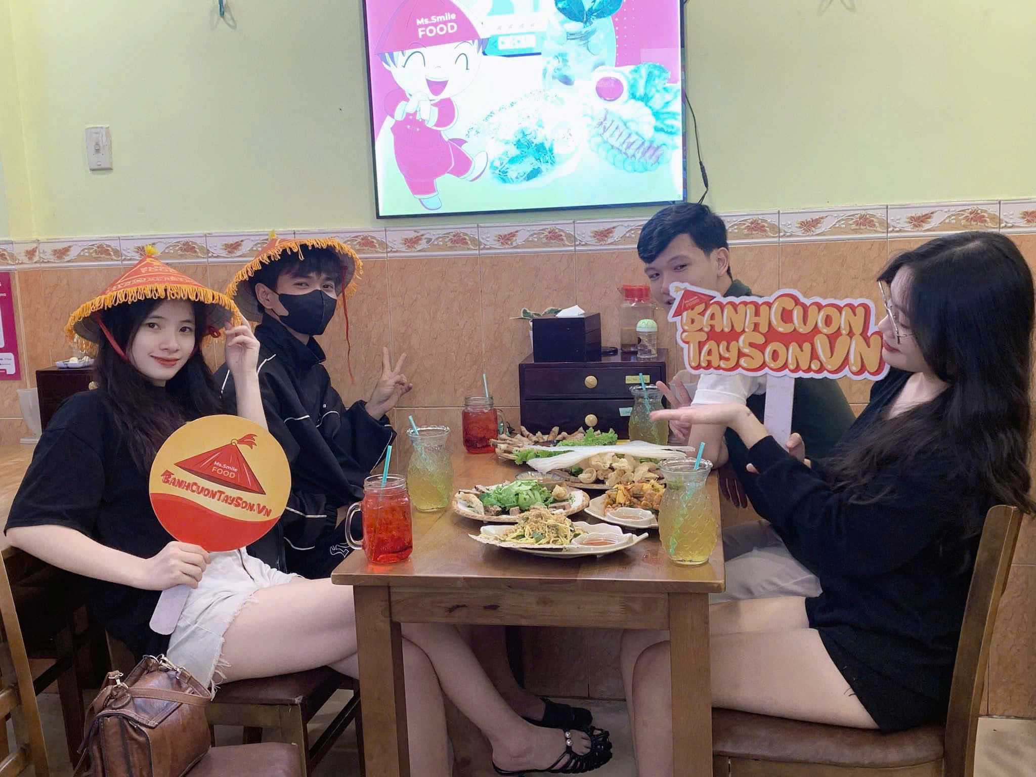BÁNH CUỐN TÂY SƠN MSSMILE 373 LÊ VĂN THỌ, QUẬN GÒ VẤP - HƯƠNG VỊ BÌNH ĐỊNH GIỮA LÒNG PHỐ TRẺ NĂNG ĐỘNG