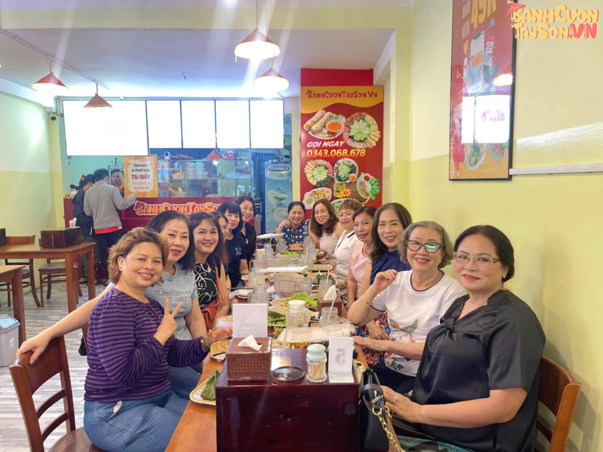 KHÁCH HÀNG Ở LẠI VÌ TRẢI NGHIỆM, KHÔNG CHỈ VÌ MÓN ĂN