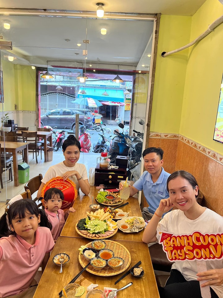 ĐẶC SẢN BÌNH ĐỊNH NGON CHUẨN VỊ – GHÉ NGAY BÁNH CUỐN TÂY SƠN MSSMILE 373 LÊ VĂN THỌ, QUẬN GÒ VẤP