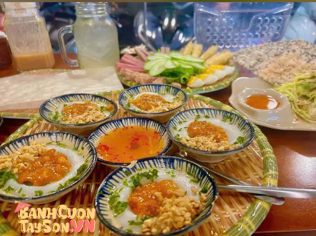 BÁNH BÈO SỐT TÔM THỊT – MÓN NGON GỌI NHỚ MIỀN QUÊ BÌNH ĐỊNH