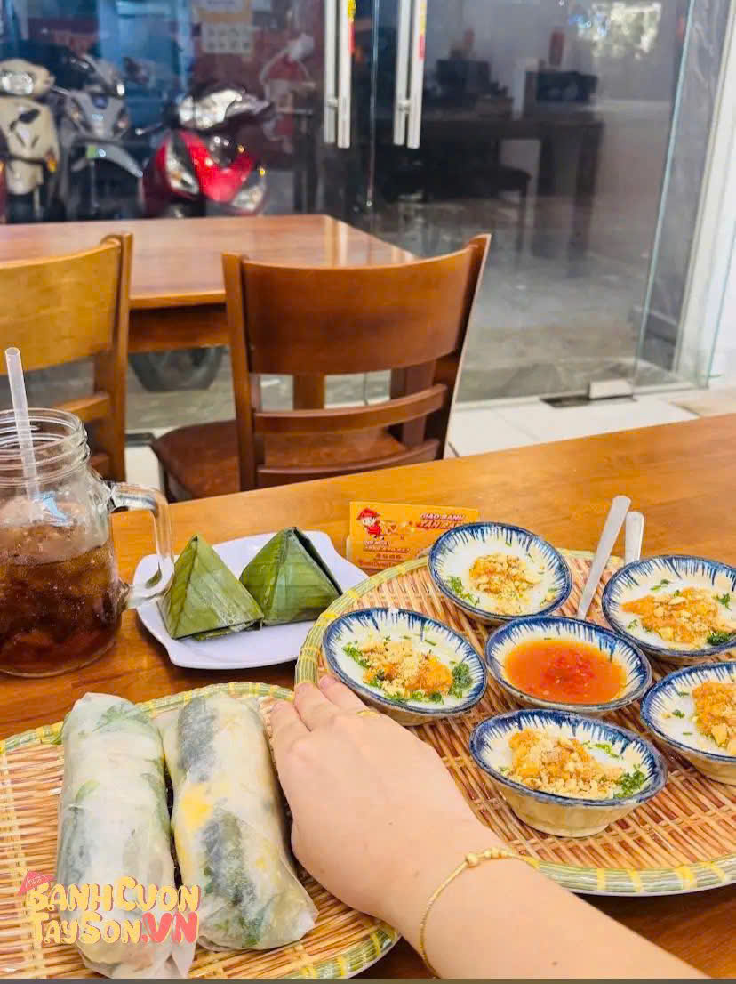 VÌ SAO NHIỀU NGƯỜI ĂN GỎI CUỐN TÂY SƠN MỘT LẦN RỒI TÌM ĂN LẠI?