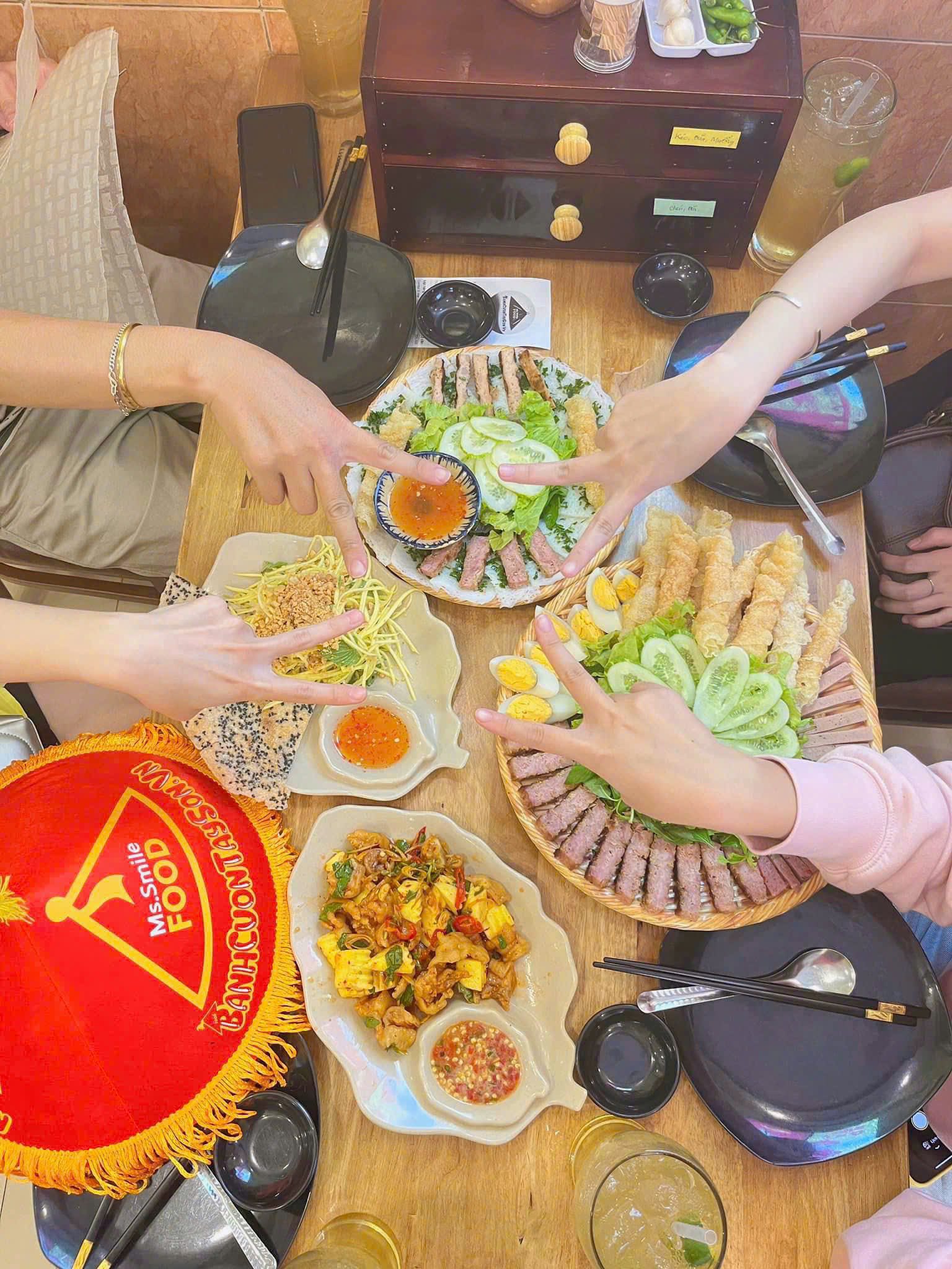 BUỔI TỐI MÀ CÒN LĂN TĂN CHƯA BIẾT ĂN GÌ THÌ ĐỂ BÁNH CUỐN TÂY SƠN MSSMILE FOOD LO CHO BẠN!