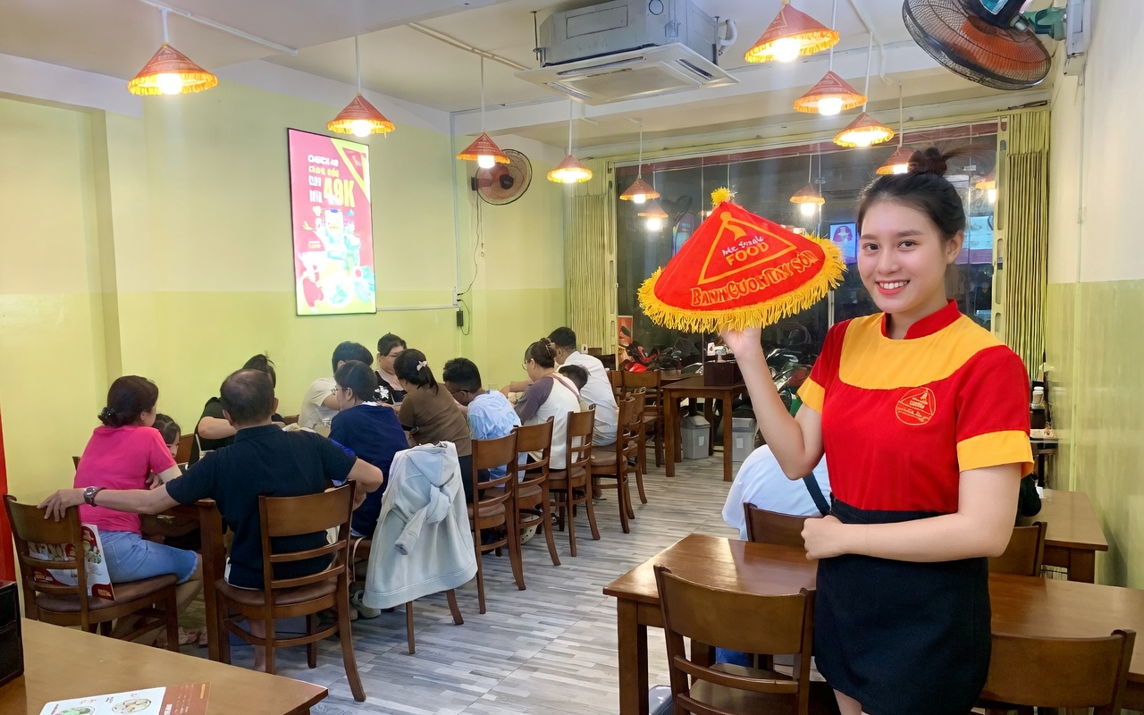 NGƯỜI GIỮ BÁNH CUỐN TÂY SƠN…
